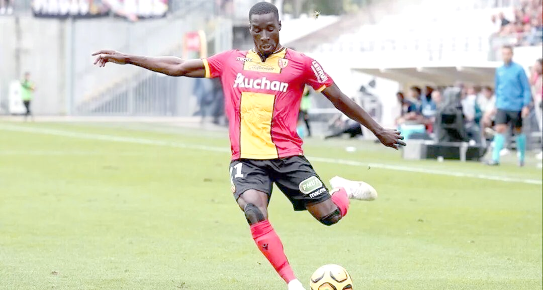 爱游戏网址 -赛后法国杯焦点战；阿斯顿维拉外线爆发；震撼外界；球探报告显示潜力 