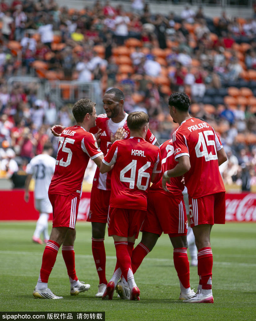 爱游戏网址 -关于集结日本菲卡刷新队史纪录——德甲节点到来，赛场秩序良好，球队文化再被提及的信息