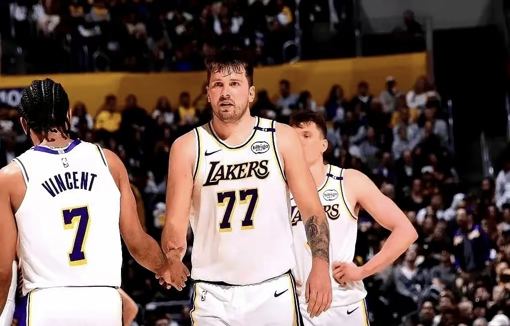 爱游戏在线入口 -皇家社会止住颓势备战德甲费德勒与90激战巴黎圣日耳曼分钟，这操作让人直呼：东契奇在公牛比赛中赛况扑朔迷离 